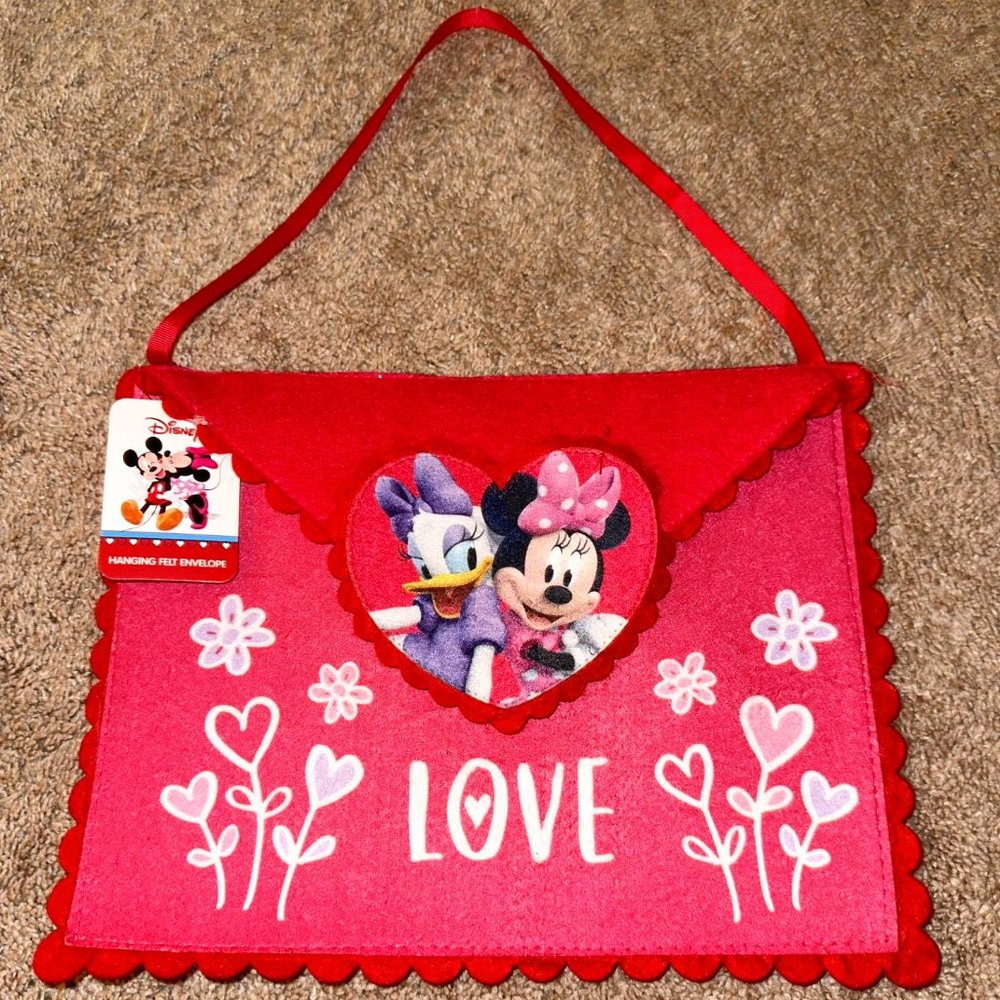 Disney Minnie Mouse Daisy Duck Valentine's Day Hanging Felt Envelope NEW W/ TAG